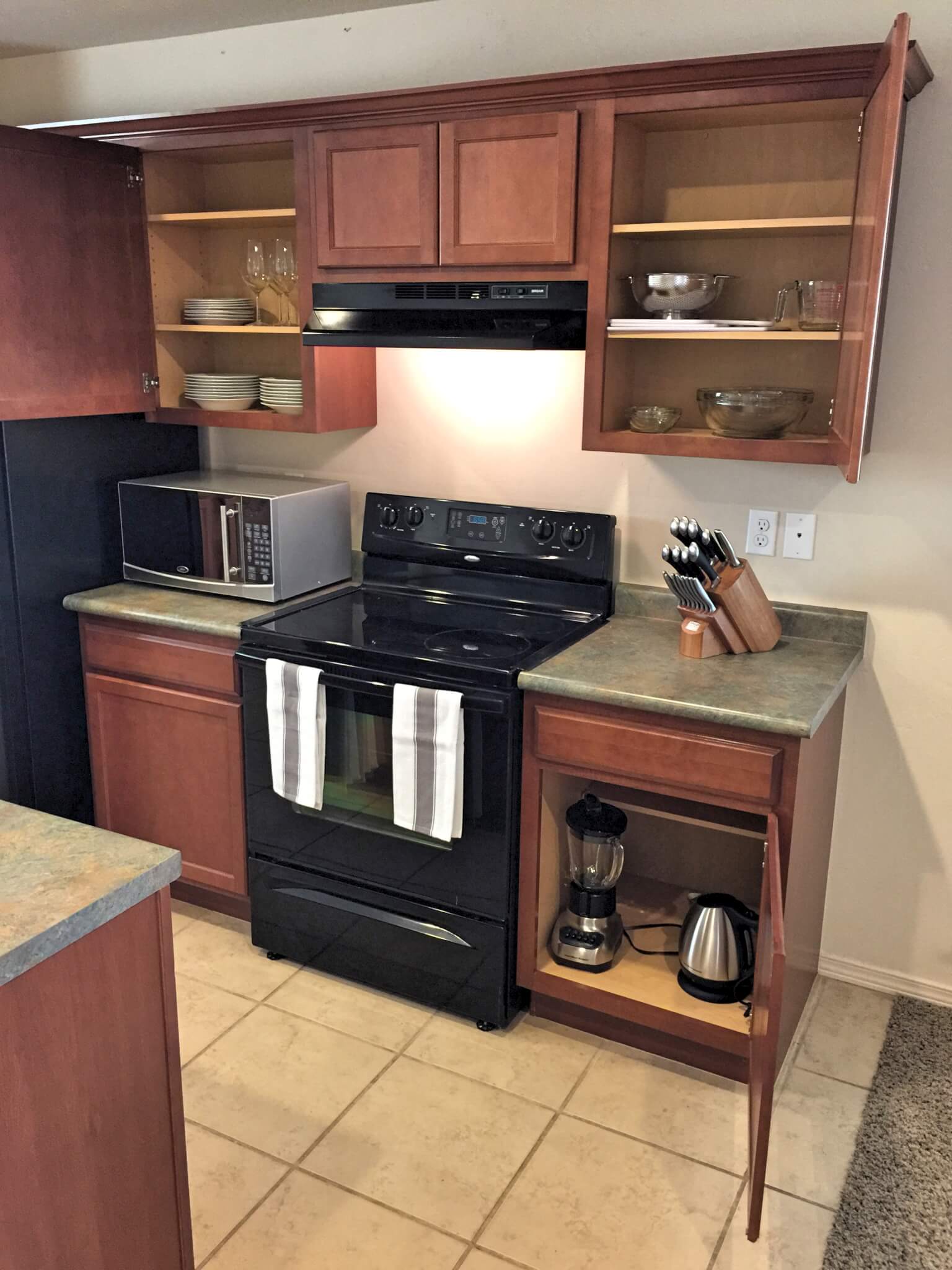 Kitchen at Las Alturas 1 - Alamogordo, NM