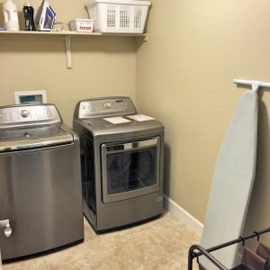 Laundry room - Palo Duro – Alamogordo, NM house near Holloman AFB
